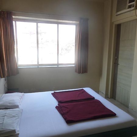 Hotel Sai Ratna Nashik Eksteriør billede