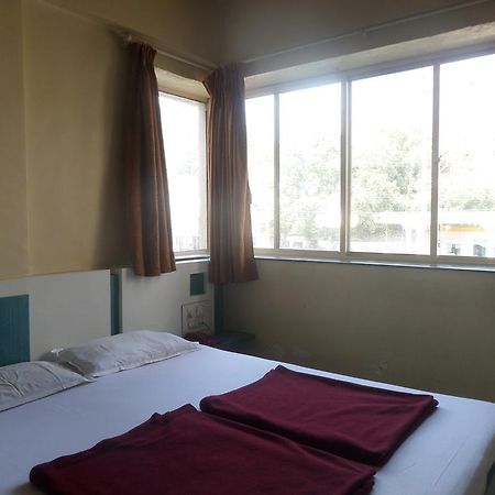 Hotel Sai Ratna Nashik Eksteriør billede