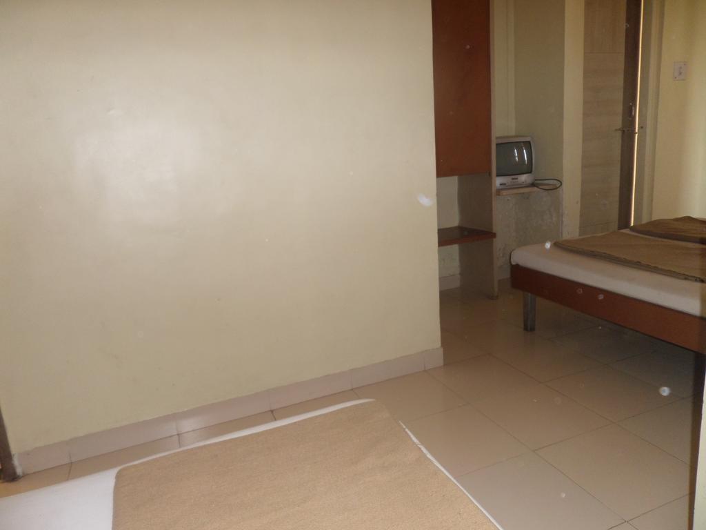 Hotel Sai Ratna Nashik Eksteriør billede