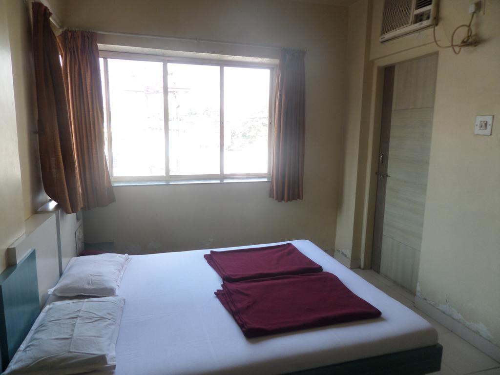Hotel Sai Ratna Nashik Eksteriør billede